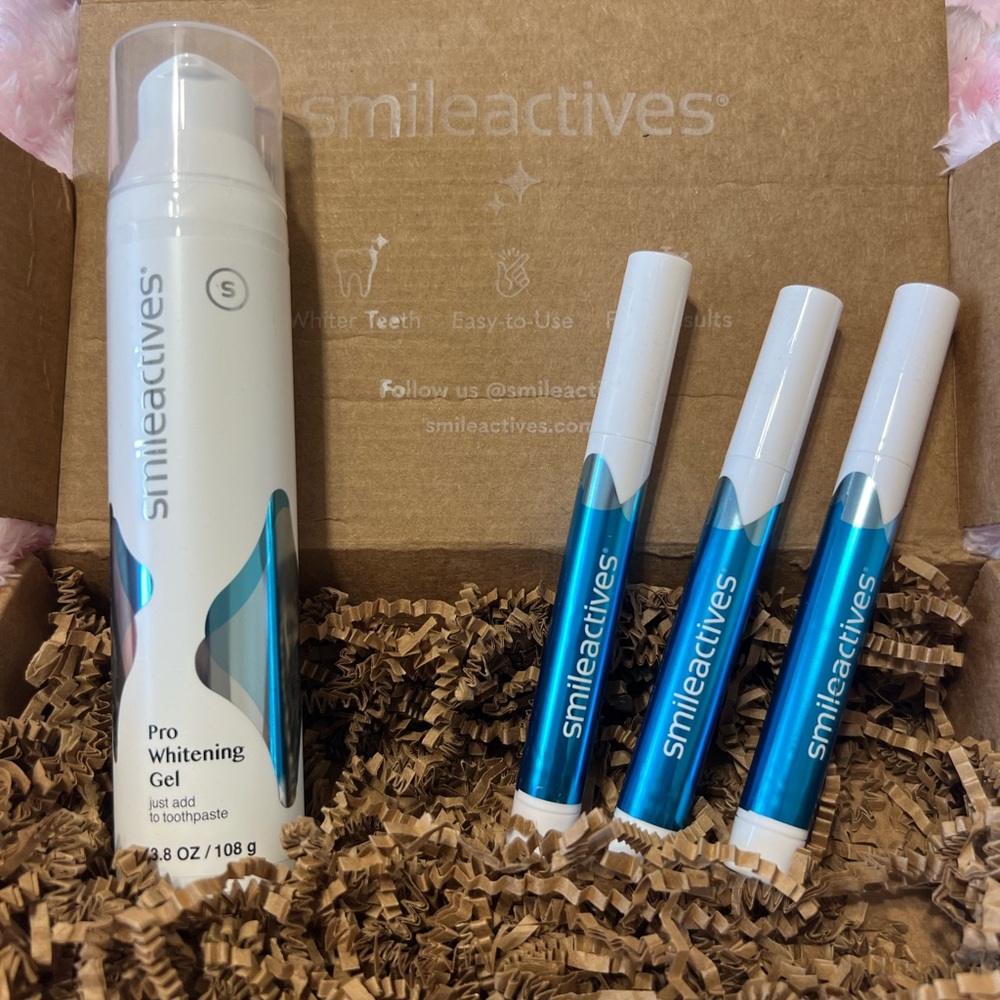 Smileactives Pro Whitening Gel Set - Blue and White